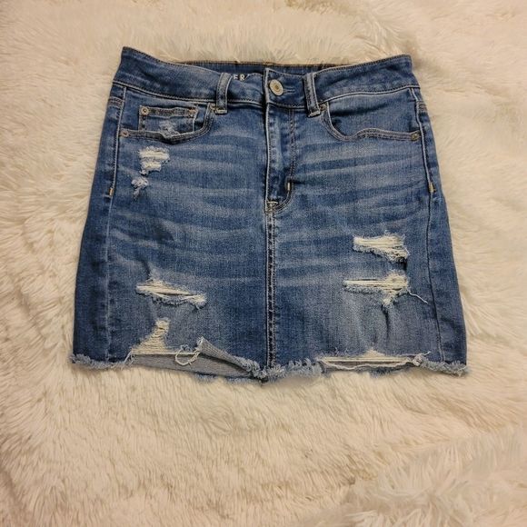 American Eagle Outfitters Dresses & Skirts - American eagle hi rise mini skirt